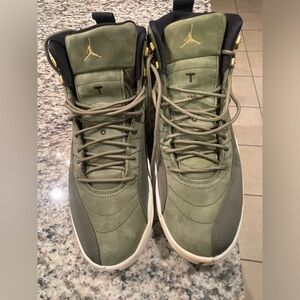 Jordan 12 Retro
Chris Paul Class Of 2003.